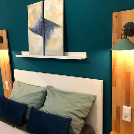 13 Apartment *
