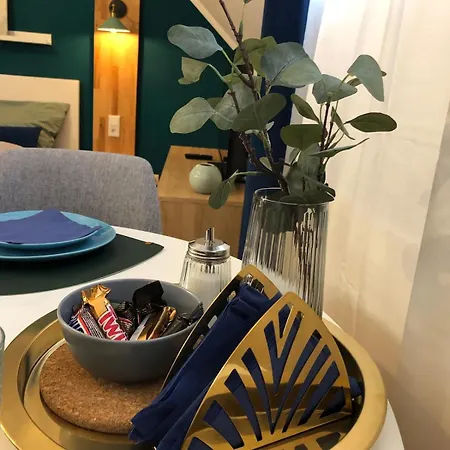 13 Apartment